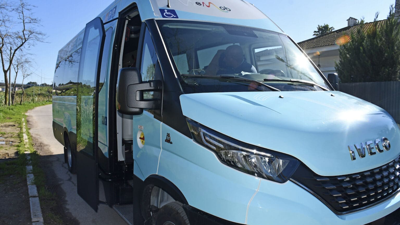Flexibus Expande Serviço Gratuito de Mobilidade Inclusiva a Caparica e Trafaria